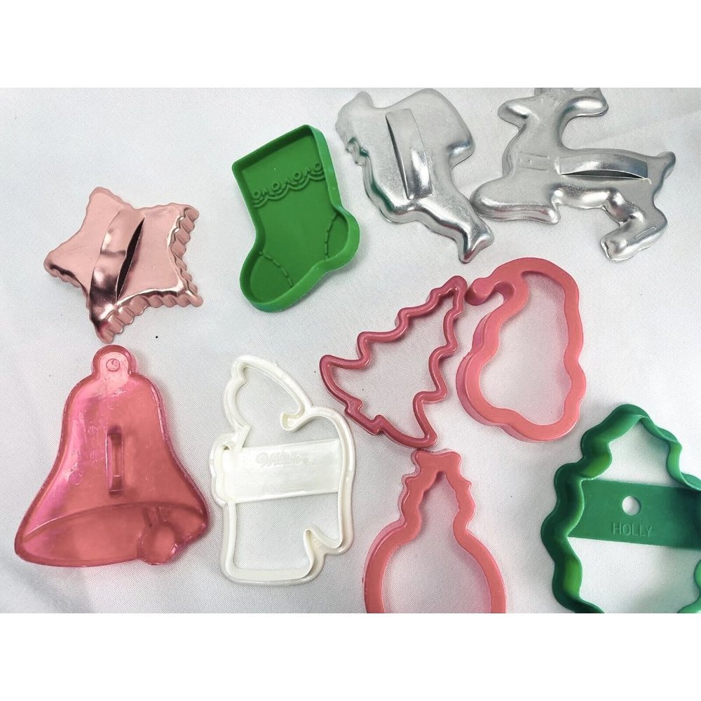 Metal Plastic Holiday Christmas Cookie Cutters Wilton HRM Loma Lot 10 Vintage